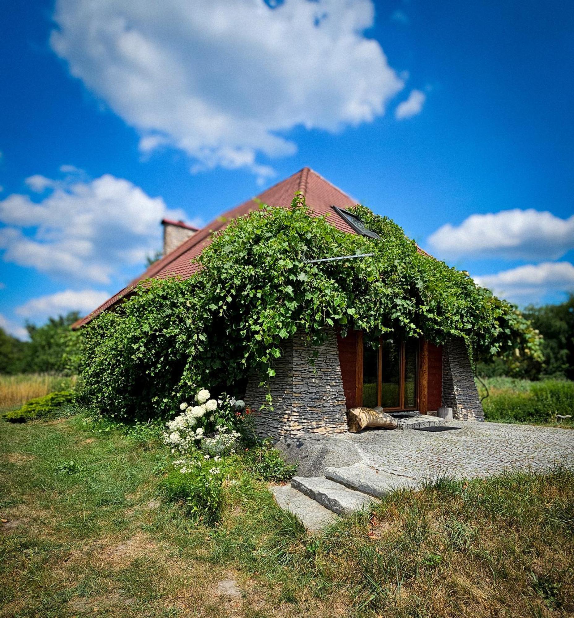 Domek Letniskowy Caloroczny W Rzemieniu Villa Buitenkant foto